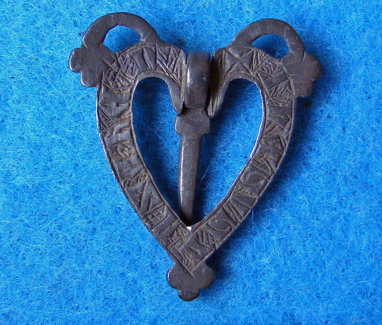 HeartBrooch